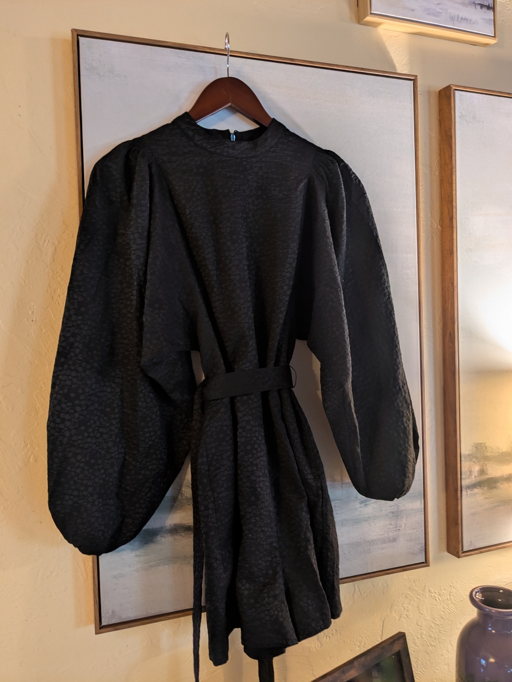 SAMSOE Black Puff-Sleeve Short Romper with Waist Tie